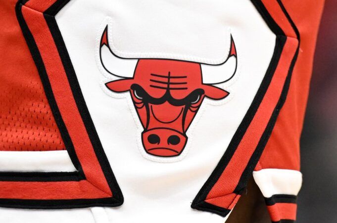 2496204-chicago-bulls-logo.jpg
