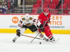 Oliver Moore e Blackhawks hanno avuto l’ultima risata contro Canes