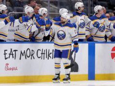 Il tentativo da 2 gol di Jason Zucker aiuta l’impennata dei Sabres a sconfiggere gli Islanders