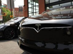 Tesla ha invece ucciso i Model S e X per costruire robot umanoidi