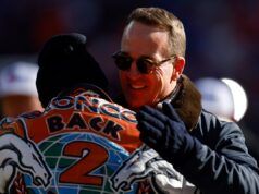 Peyton Manning e Shannon Sharp attirano l’attenzione per la reazione alla vittoria dei Broncos