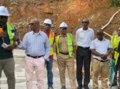 IN DIRETTA: la delegazione governativa visita il sito della cava Deux Branche