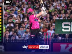 ‘107 METRI!’ | Smith colpisce il tetto con un enorme sei durante la partita della Big Bash League