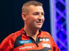 Maestri del mondo di freccette LIVE! Aspinall è il successivo dopo Wade, Anderson vince