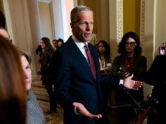 I leader del Senato incontrano ostacoli nei colloqui sui finanziamenti: chi dovrebbe essere al tavolo?