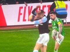 Lo scioccante errore dell’arbitro ha portato i tifosi del Prem a dire “perché no VAR” nella farsa della FA Cup