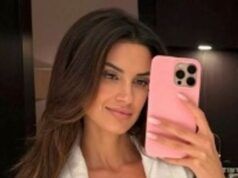 L’affascinante presentatrice di Serie A affascina con un audace outfit trasparente per San Valentino