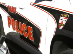 Tre persone ferite in un incidente stradale a Cary, Trinity Road temporaneamente chiusa, dice la polizia