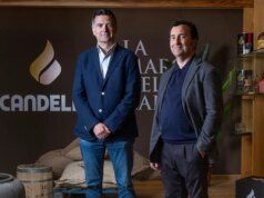 Il barista dell’ospitalità va all’aperto