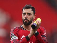 Notizie dal Man Utd: Bruno Fernandes sostiene il trasferimento mentre Michael Carrick sblocca un budget di £ 200 milioni