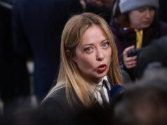 Sánchez critica la Meloni per essersi incontrata prima del vertice Ue