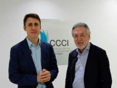 L’ego è rafforzato nella salute dei capelli con l’integrazione CCCI