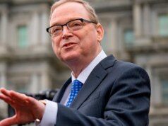 Pita di Hassett "punire" Agli autori del rapporto che rivelano che le tariffe sono state adottate dagli Stati Uniti