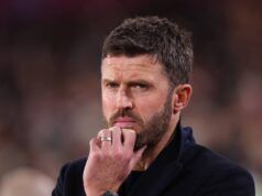 Notizie dal Man Utd: Michael Carrick “preoccupato” mentre i Red Devils sono bloccati nella battaglia per il trasferimento del Barcellona