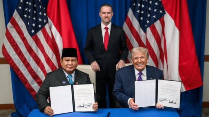 1771690895_6997c7acdcc01-presiden-ri-prabowo-subianto-dan-presiden-as-donald-trump-menandatangi-perjanjian-dagang_gemini_665_374.jpg