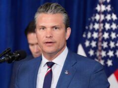 Hegseth ha detto che avrebbe ordinato una pizza a caso per eliminare l’app di monitoraggio