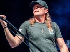 Il cantante dei 3 Doors Down, Brad Arnold, è morto all’età di 47 anni dopo una battaglia contro il cancro