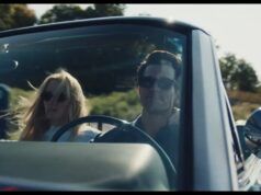 “Love Story” di Ryan Murphy, John F. Kennedy Jr. e rivisita l’iconica storia d’amore newyorkese di Carolyn Bessette