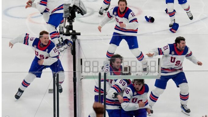 18634629_AP-us-hockey-clean-TN-img.jpg