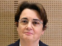 Il direttore del Museo del Louvre si dimette dopo la sfacciata rapina del gioiello della corona avvenuta a Parigi in ottobre