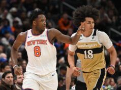 Knicks F OG Anunoby (punta) eliminati contro i 76ers