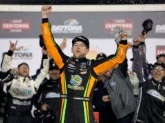 Chandler Smith ruba la vittoria OT al debutto nella NASCAR Truck Series