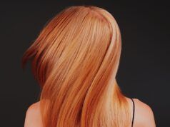 Il segreto per capelli vitrei, tendenze capelli arruffati e ciocche lucenti