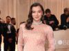 Hailee Steinfeld foto del pancione incinta di Josh Allen