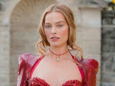 Moda per la prima di Sheer Wuthering Heights di Margot Robbie