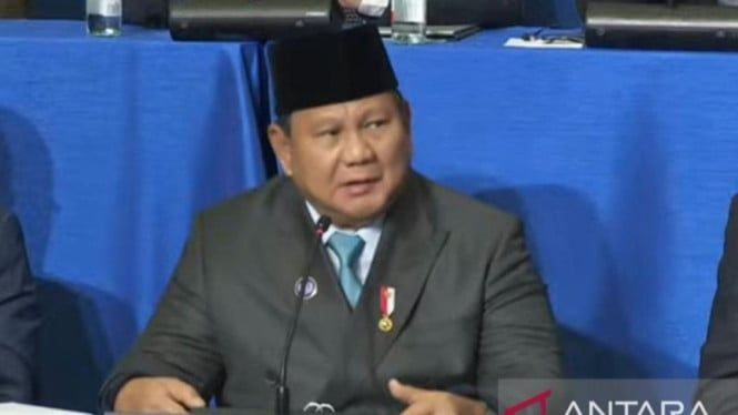 69977cfce6e40-presiden-prabowo-subianto-memberikan-sambutan-pada-pertemuan-perdana-dewan-perdamaian_gemini_665_374.jpg