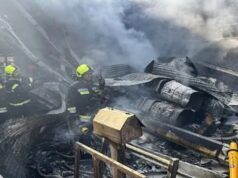 Un elicottero militare iraniano si è schiantato contro un mercato, uccidendo quattro persone, tra cui il pilota e un commerciante