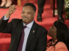 È morto Jesse Jackson, leader del movimento per i diritti civili per decenni dopo Martin Luther King Jr..
