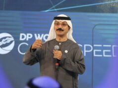 Il presidente mondiale della DP si dimette dopo che i documenti mostrano la relazione di Epstein