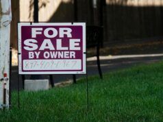 Le vendite di case negli Stati Uniti registrano il calo maggiore in un anno