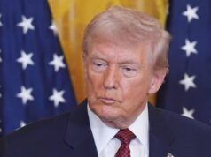 L’approvazione di Trump sull’immigrazione scivola tra gli indipendenti: sondaggio