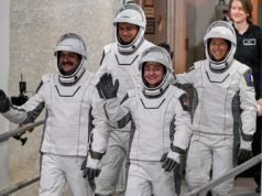 I quattro astronauti sono arrivati alla ISS dopo un mese di evacuazione medica