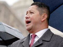 Lauren Boebert dice che Tony Gonzales dovrebbe dimettersi per presunto testo, relazione con un membro dello staff morto