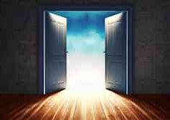 In che modo Smarsh ha creato una porta d’ingresso basata sull’intelligenza artificiale per i settori regolamentati e ha favorito l’adozione del self-service nel 59% dei casi?