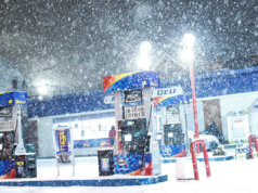 20 pollici di neve sono diventati “pericolosi per la vita” durante le tempeste invernali