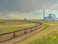 Trump ha ordinato ai militari di stipulare contratti con le centrali elettriche a carbone