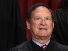 Samuel Alito rompe con la Corte Suprema sul caso dell’appaltatore ICE