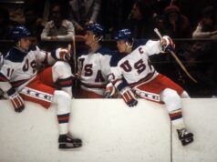 La leggenda del Team USA Mike Eruzione ha rotto il silenzio vincendo la medaglia d’oro contro il Canada