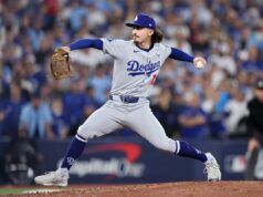 Il lanciatore 25enne dei Dodgers viene proiettato sulla pista interna per la rotazione