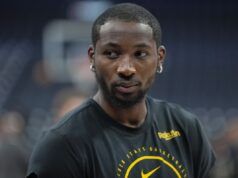 L’allenatore degli Hawks Jonathan Cumminger apre con un debutto straordinario