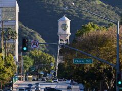 La società madre della CNN considera nuovi colloqui di vendita con l’alleato di Trump: rapporto