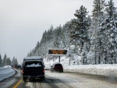 La neve provoca decine di incidenti, chiusure autostrade California: ‘Restiamo a casa’