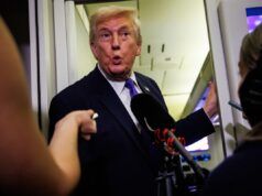 Donald Trump sorprende JD Vance riceve il consiglio di amministrazione alla cerimonia delle Olimpiadi invernali