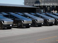 Tesla abbassa il prezzo del Cybertruck mentre cerca di rimuovere il metallo (non verniciato).