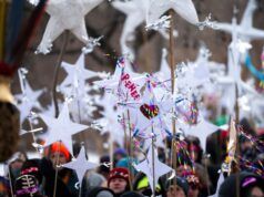 Decine di arresti segnano un mese dalla morte di Renee Goode a Minneapolis