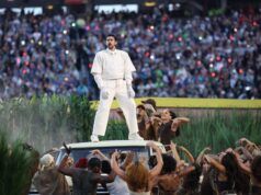 La FCC afferma che la prestazione di Bad Bunny nel primo tempo non presenta violazioni: rapporto